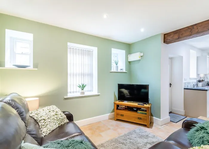 Riding Cottage - Uk37449